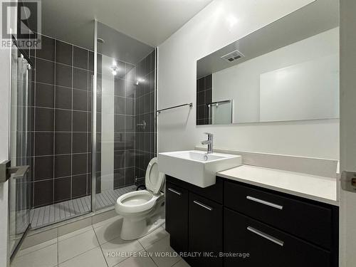 2202 - 770 Bay Street, Toronto, ON - Indoor Photo Showing Bathroom