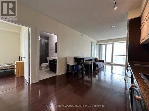 2202 - 770 Bay Street, Toronto, ON - Indoor