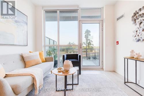 121 - 60 George Butchart Drive, Toronto (Downsview-Roding-Cfb), ON - Indoor Photo Showing Living Room