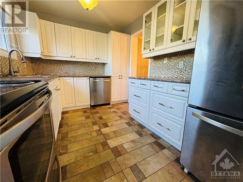 1230 Pebble Road, Ottawa, ON - Indoor Photo Showing Kitchen With Stainless Steel Kitchen With Upgraded Kitchen