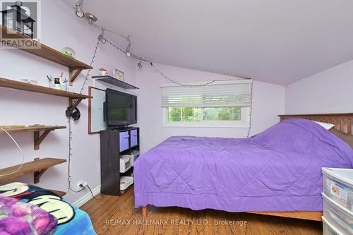 1071 Wood Street, Innisfil (Gilford), ON - Indoor Photo Showing Bedroom