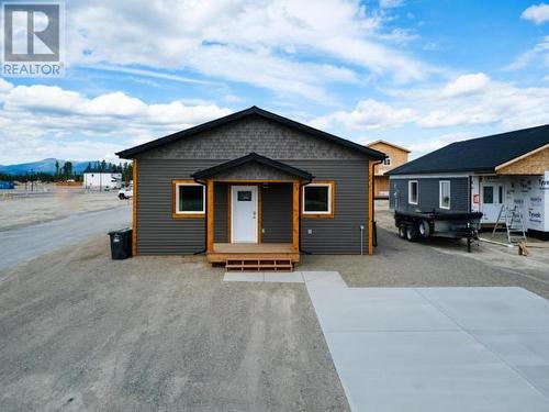 46 Omega Street, Whitehorse, YT - Outdoor