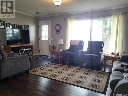 515 Railway Avenue S, Bruno, SK - Indoor Photo Showing Living Room