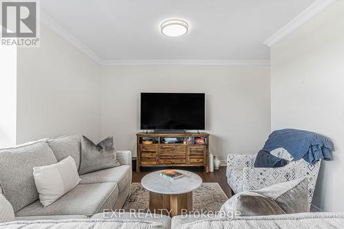 303 - 350 Concession Street, Hamilton (Centremount), ON - Indoor Photo Showing Living Room