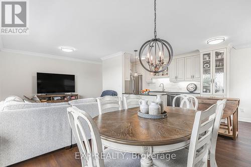 303 - 350 Concession Street, Hamilton (Centremount), ON - Indoor Photo Showing Dining Room