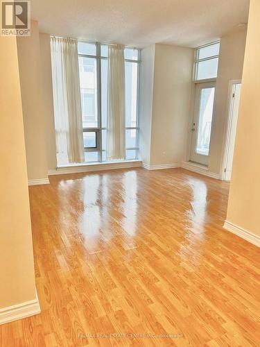 204 - 761 Bay Street, Toronto, ON - Indoor Photo Showing Other Room