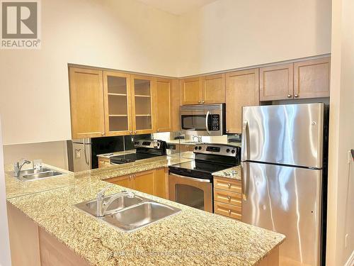 204 - 761 Bay Street, Toronto, ON - Indoor Photo Showing Kitchen With Stainless Steel Kitchen With Double Sink