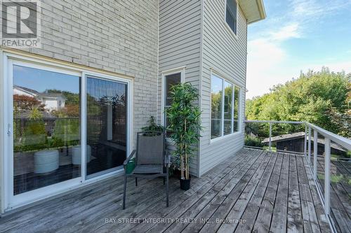 22 Hawley Crescent, Whitby (Blue Grass Meadows), ON - Outdoor With Exterior