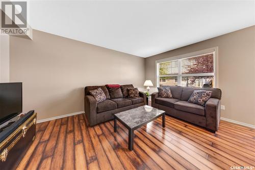 212 615 Lynd Crescent, Saskatoon, SK - Indoor Photo Showing Living Room