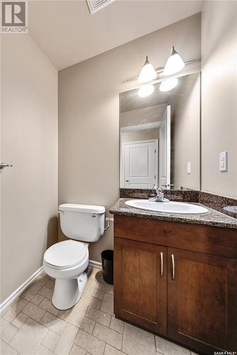 212 615 Lynd Crescent, Saskatoon, SK - Indoor Photo Showing Bathroom