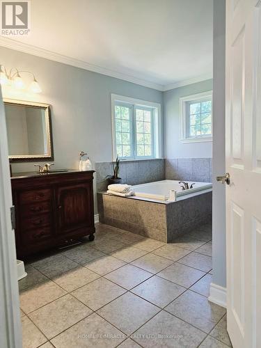 7268 9Th Line, New Tecumseth, ON - Indoor Photo Showing Bathroom