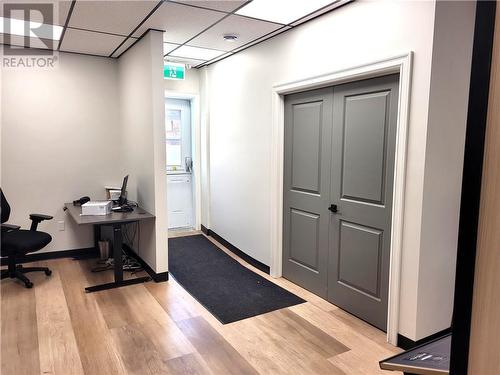 251-257 Pitt Street, Cornwall, ON - Indoor Photo Showing Office