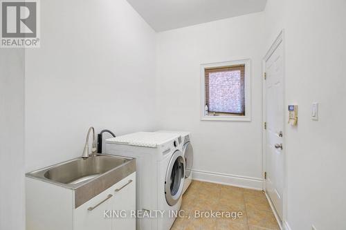 212 19Th Avenue, Richmond Hill, ON - Indoor Photo Showing Laundry Room