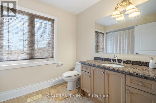 212 19Th Avenue, Richmond Hill, ON - Indoor Photo Showing Bathroom