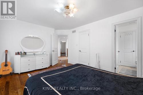 212 19Th Avenue, Richmond Hill, ON - Indoor Photo Showing Bedroom