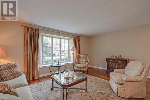 2492 Woburn Crescent, Oakville (Bronte West), ON - Indoor Photo Showing Living Room