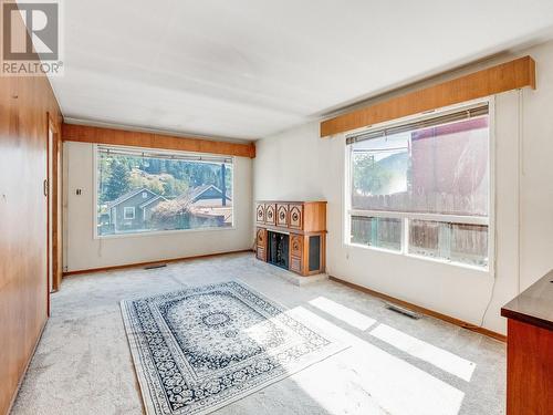 1554 Fourth  Avenue, Trail, BC - Indoor