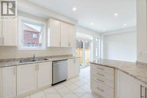 7 Monceau Road, Brampton (Northwest Brampton), ON - Indoor Photo Showing Kitchen With Double Sink