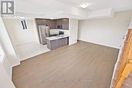 73 - 383 Dundas Street E, Hamilton (Waterdown), ON - Indoor Photo Showing Kitchen