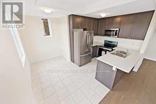 73 - 383 Dundas Street E, Hamilton (Waterdown), ON - Indoor Photo Showing Kitchen