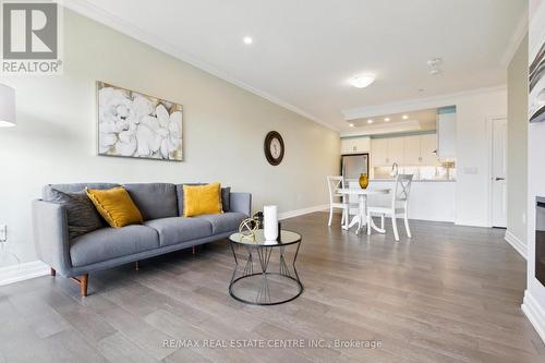 308 - 1878 Gordon Street, Guelph (Guelph South), ON - Indoor Photo Showing Living Room