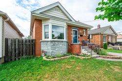 175 Julian Avenue  Hamilton, ON L8H 5R8