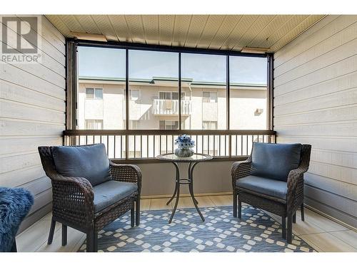 555 Rowcliffe Avenue Unit# 202, Kelowna, BC -  With Exterior