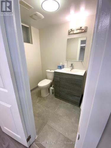 (Lower) - 3310 Oakglade Crescent, Mississauga, ON - Indoor Photo Showing Bathroom