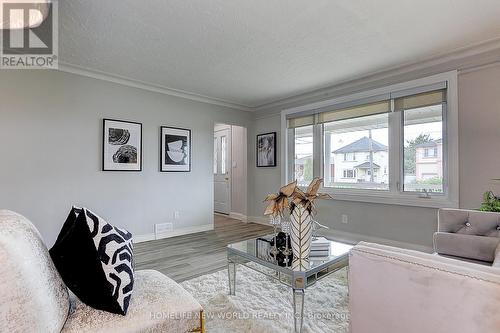 350 Ranee Avenue, Toronto (Yorkdale-Glen Park), ON - Indoor Photo Showing Living Room