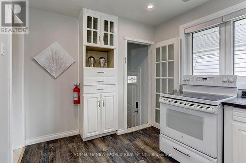 350 Ranee Avenue, Toronto (Yorkdale-Glen Park), ON - Indoor Photo Showing Kitchen