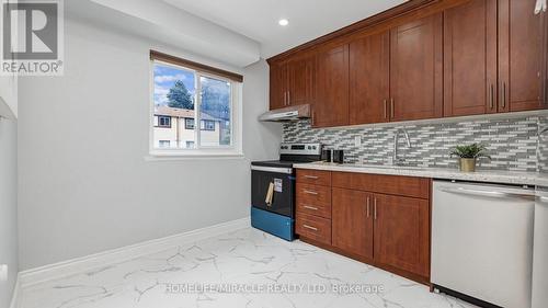 53 Moregate Crescent, Brampton, ON - Indoor Photo Showing Kitchen