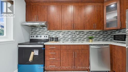 53 Moregate Crescent, Brampton, ON - Indoor Photo Showing Kitchen