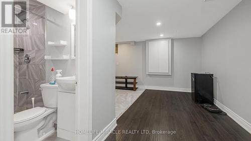 53 Moregate Crescent, Brampton, ON - Indoor Photo Showing Bathroom