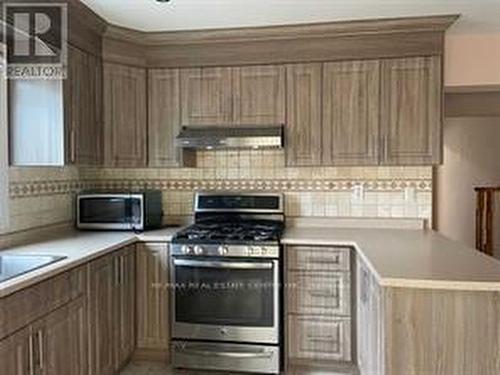 1581 Gowling Terrace, Milton (Clarke), ON - Indoor Photo Showing Kitchen