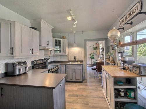 Cuisine - 370 Rue Merry N., Magog, QC - Indoor Photo Showing Kitchen With Upgraded Kitchen