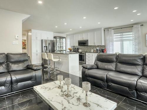 Salon - 26A 36E Avenue, Bois-Des-Filion, QC - Indoor Photo Showing Living Room