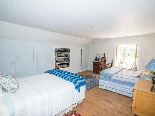 Chambre Ã Â coucher - 46 Route 132 E., Saint-Denis-De La Bouteillerie, QC - Indoor Photo Showing Bedroom