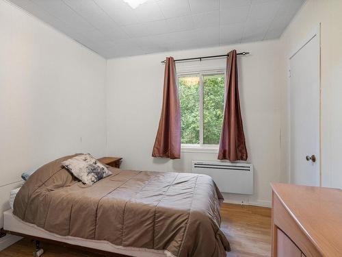 Chambre Ã Â coucher - 128 Rue De La Chute-Rouge, Sainte-Marguerite-Du-Lac-Masson, QC - Indoor Photo Showing Bedroom