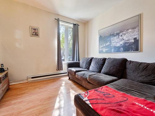 Living room - 2069  - 2071 Rue Théodore, Montréal (Mercier/Hochelaga-Maisonneuve), QC - Indoor Photo Showing Living Room