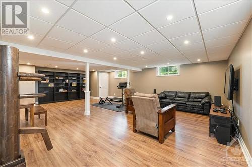 2586 Wilhaven Drive, Cumberland, ON - Indoor