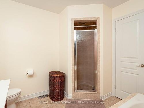 10 Shapland Cres, Ajax, ON - Indoor Photo Showing Bathroom