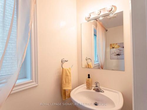 10 Shapland Cres, Ajax, ON - Indoor Photo Showing Bathroom