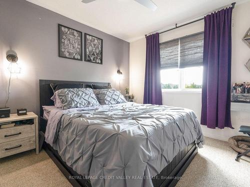 3396 Snowball Rd, Mississauga, ON - Indoor Photo Showing Bedroom