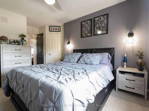 3396 Snowball Rd, Mississauga, ON - Indoor Photo Showing Bedroom