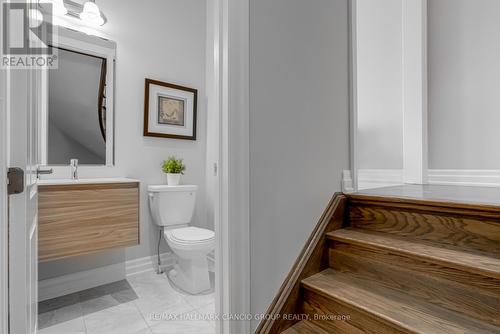 22 Kaleia Avenue, Aurora (Bayview Southeast), ON - Indoor Photo Showing Bathroom