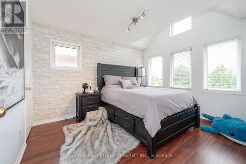 2423 Nichols Drive, Oakville (Iroquois Ridge North), ON - Indoor Photo Showing Bedroom