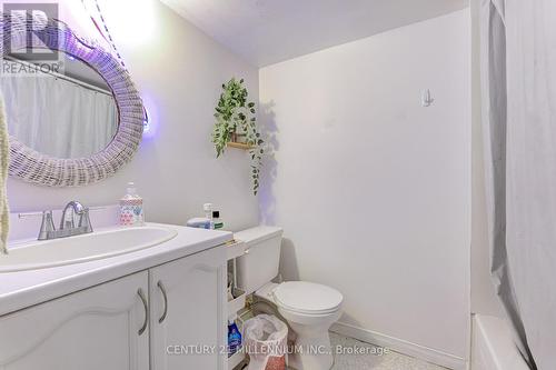 19 O'Leary Court, New Tecumseth (Tottenham), ON - Indoor Photo Showing Bathroom