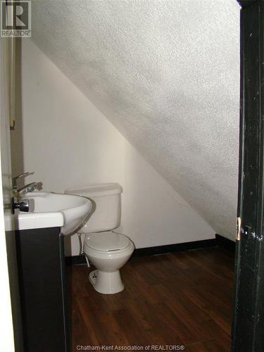 178 Victoria Street, Highgate, ON - Indoor Photo Showing Bathroom