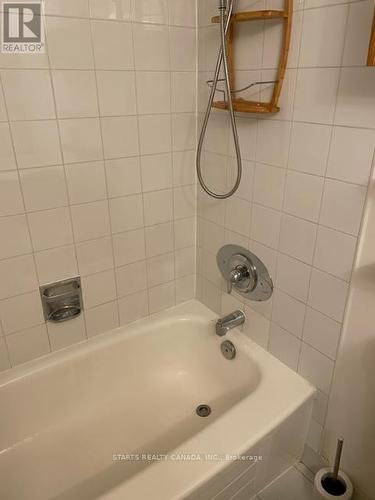 806 - 5785 Yonge Street, Toronto (Newtonbrook East), ON - Indoor Photo Showing Bathroom