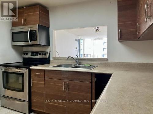 806 - 5785 Yonge Street, Toronto, ON - Indoor Photo Showing Kitchen With Double Sink